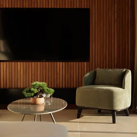 Nisos Emerald * Kornata