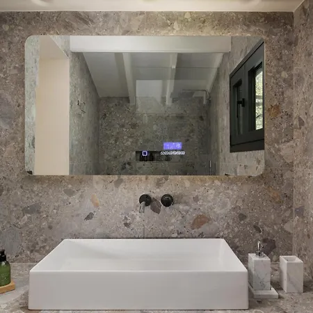 Vila Nisos Emerald Kornata