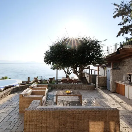 Villa Nisos Emerald