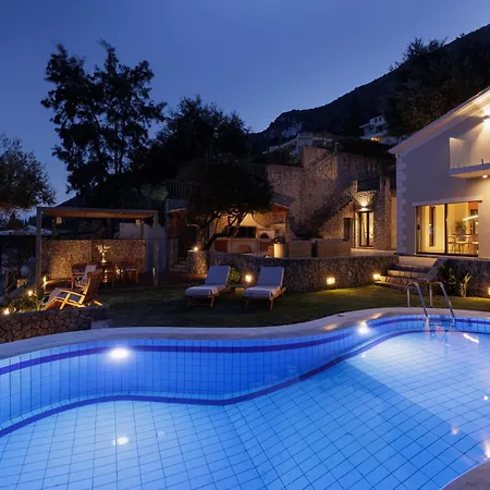 Nisos Emerald Villa