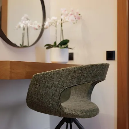 Nisos Emerald Villa *