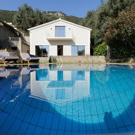 Nisos Emerald Kornata