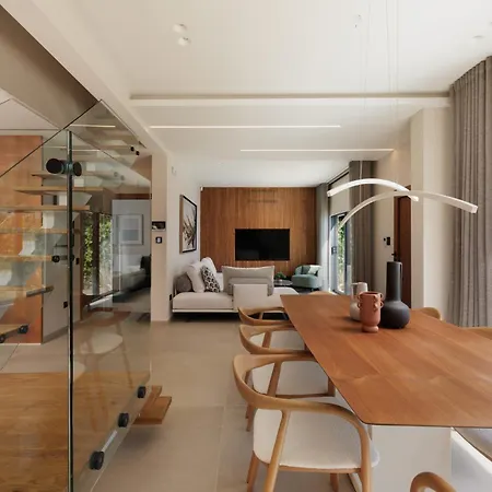 Vila Nisos Emerald