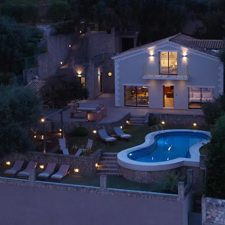 Nisos Emerald Villa *