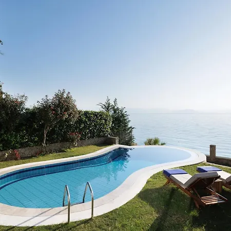 Nisos Emerald Kornata